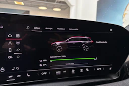 harmaa Audi Q6 e-tron 2025 kuva 33.