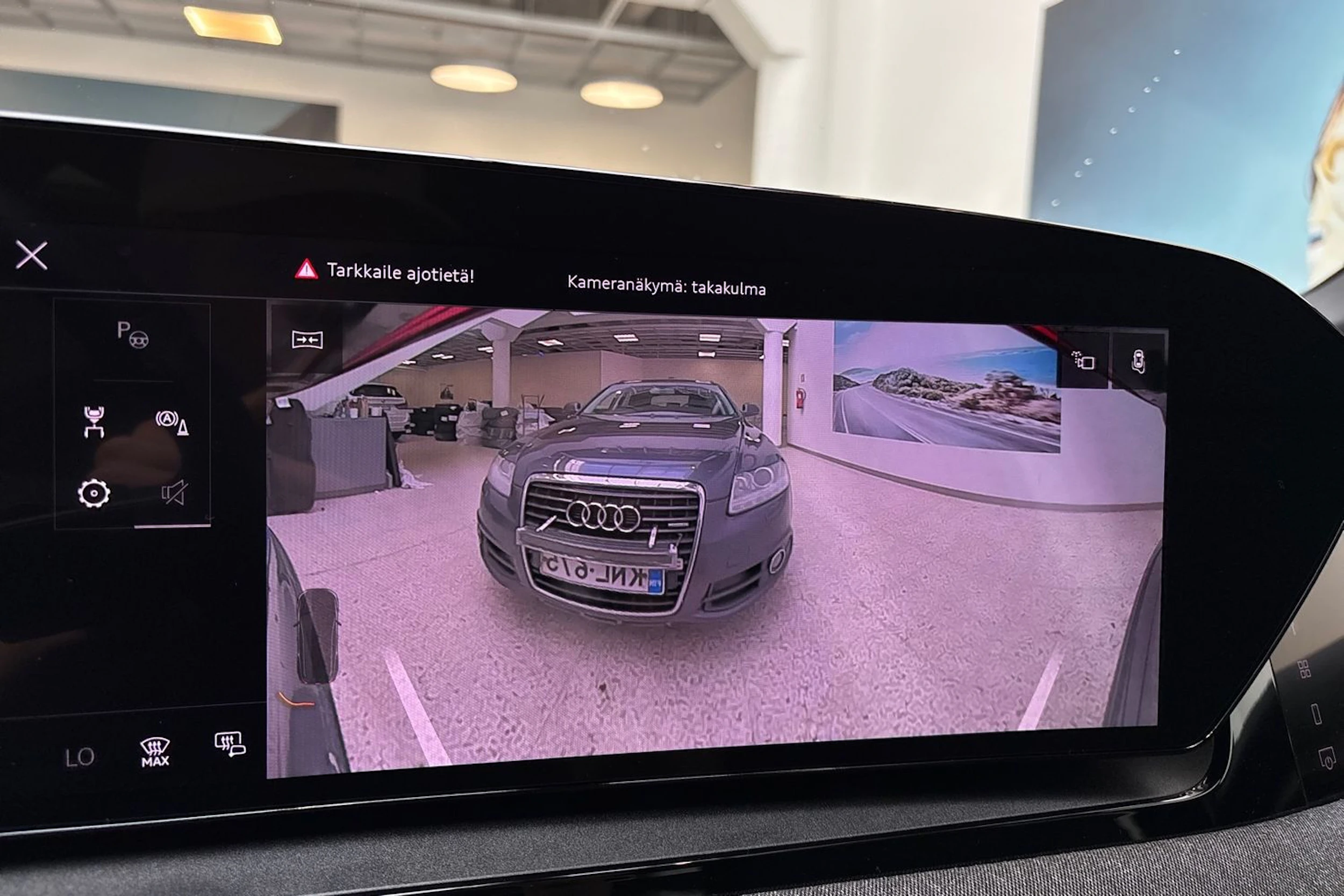 harmaa Audi Q6 e-tron 2025 kuva 36.