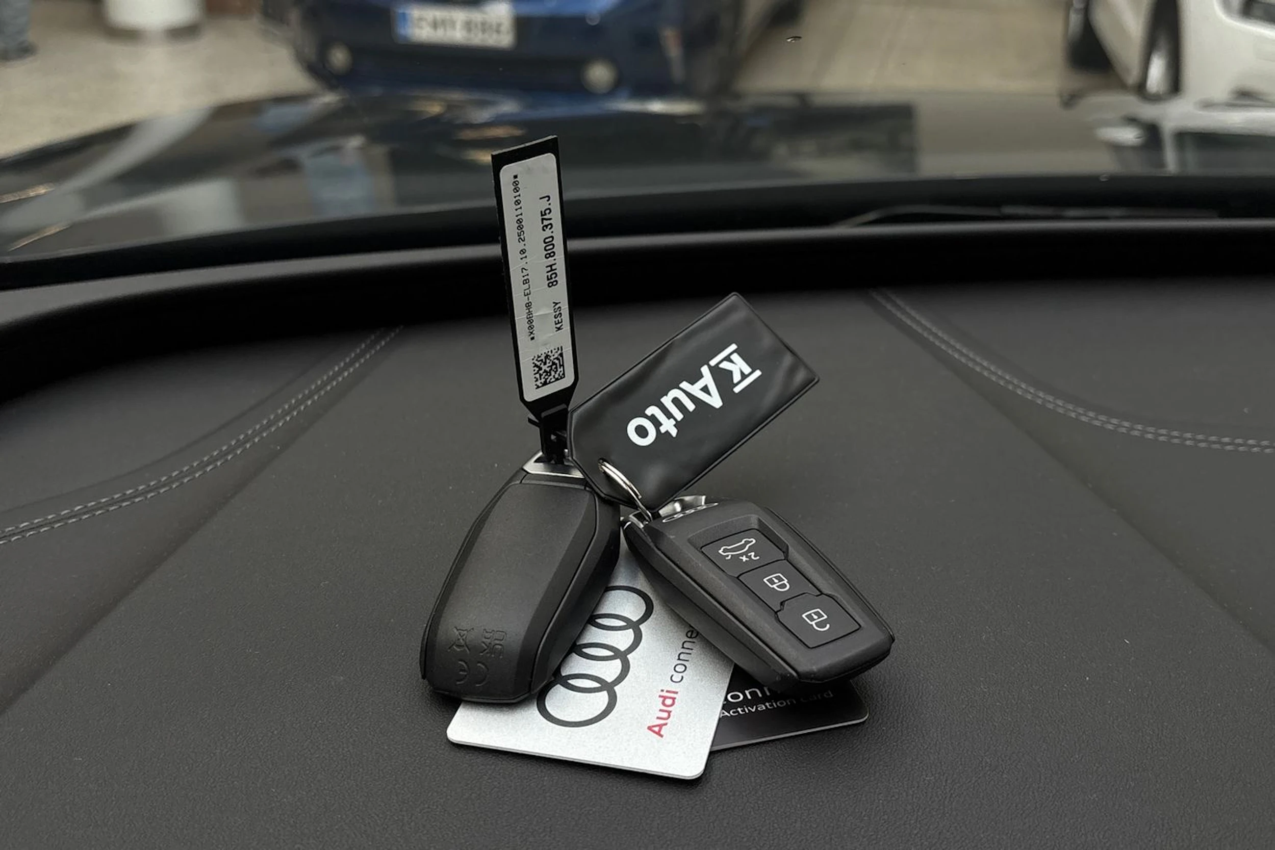 harmaa Audi Q6 e-tron 2025 kuva 37.