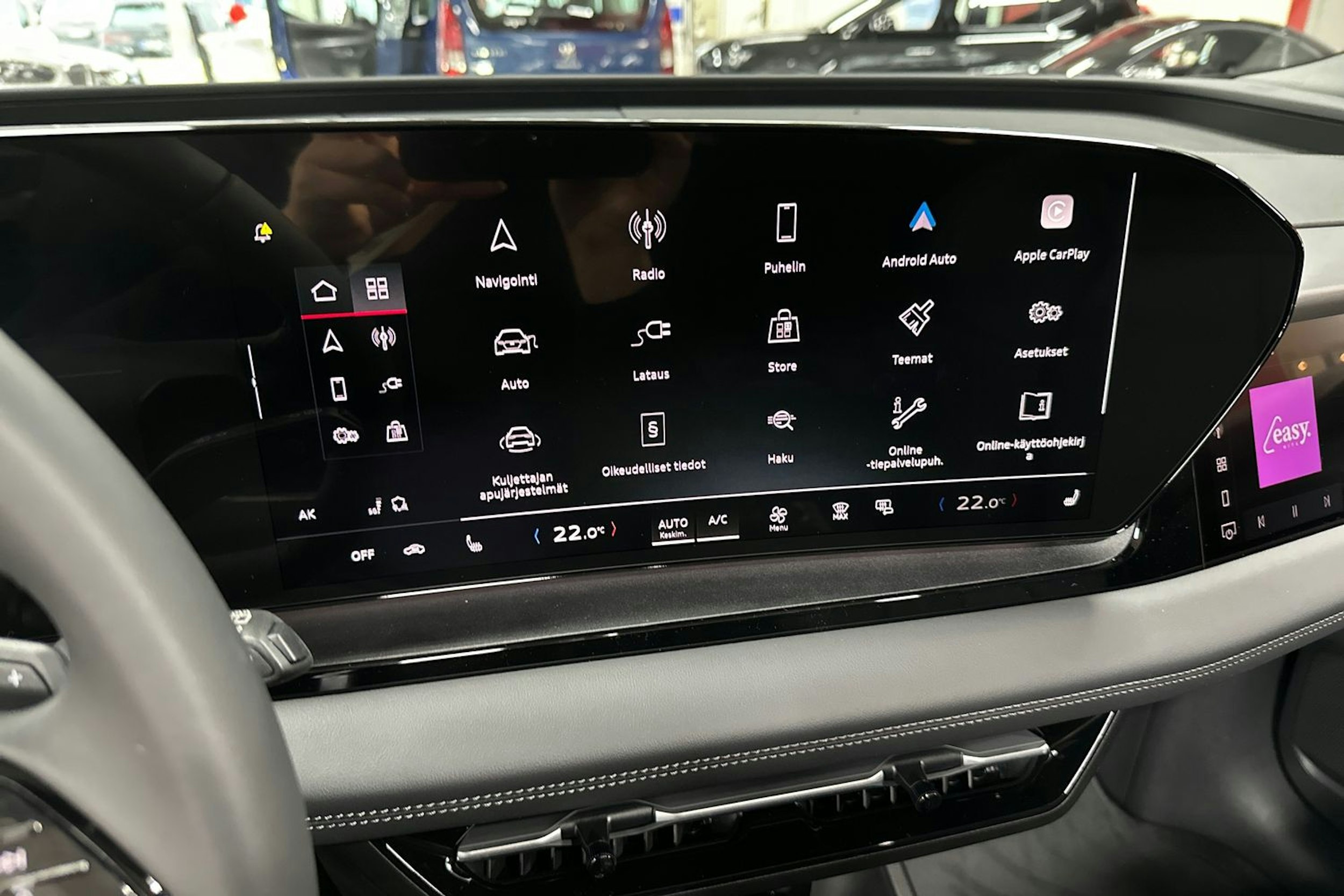 harmaa Audi Q6 e-tron 2025 kuva 19.