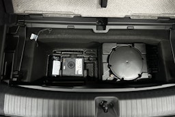 harmaa Audi Q6 e-tron 2025 kuva 31.