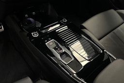 plasma sininen Audi Q6 e-tron 2026 kuva 10.