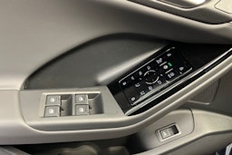 plasma sininen Audi Q6 e-tron 2026 kuva 11.