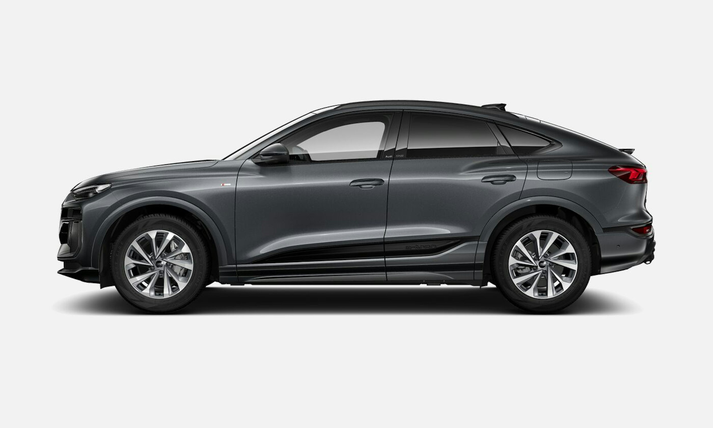harmaa Audi Q6 e-tron 2025 kuva 2.