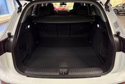 met. valkoinen Audi Q6 e-tron 2025 kuva 11.