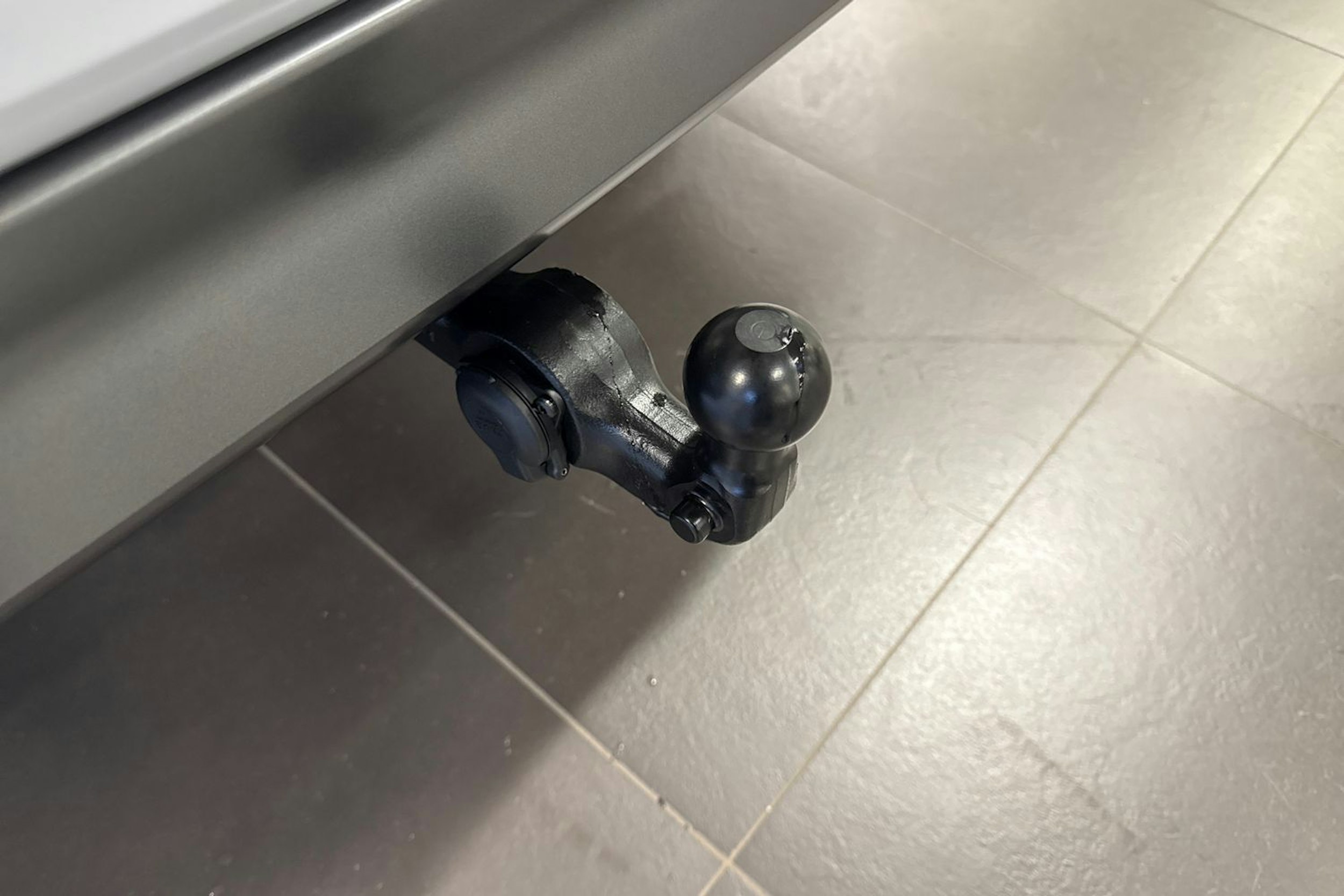 met. valkoinen Audi Q6 e-tron 2025 kuva 12.