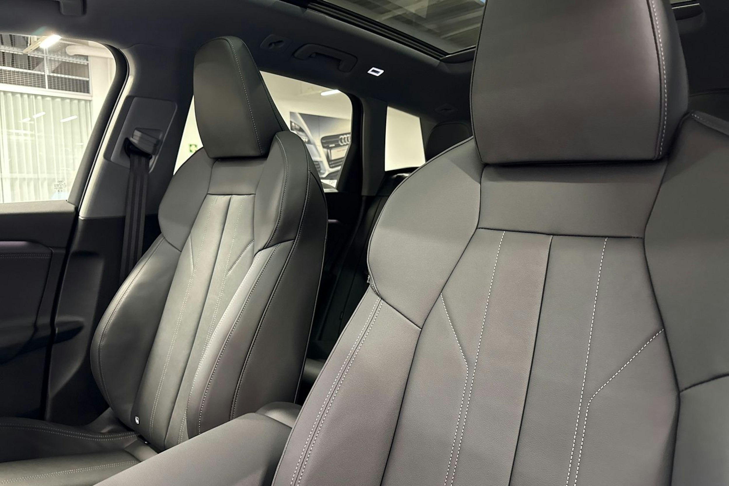 met. valkoinen Audi Q6 e-tron 2025 kuva 13.