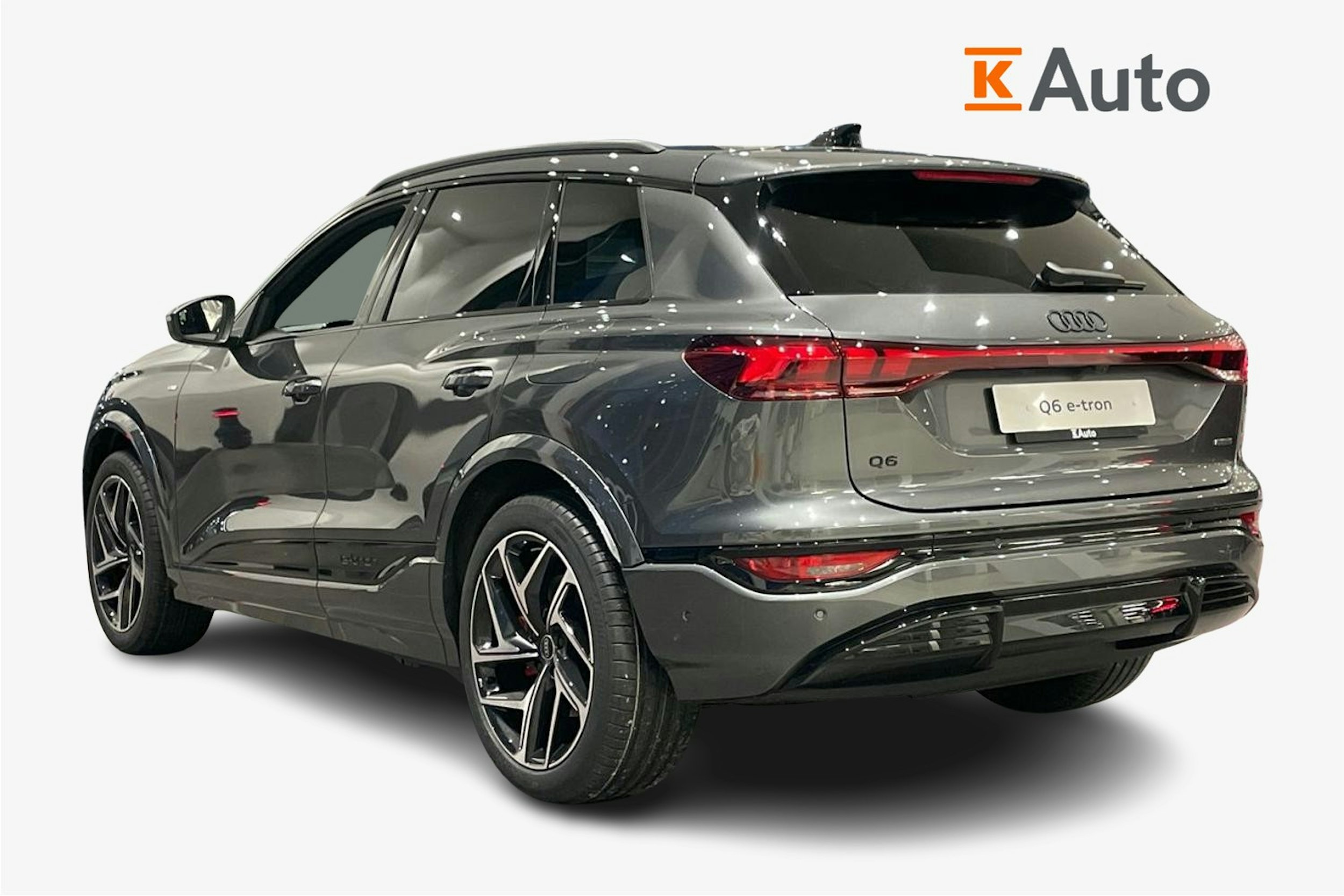 harmaa Audi Q6 e-tron 2025 kuva 2.