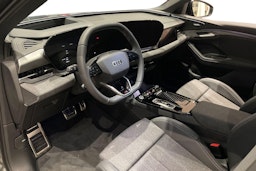 harmaa Audi Q6 e-tron 2025 kuva 6.