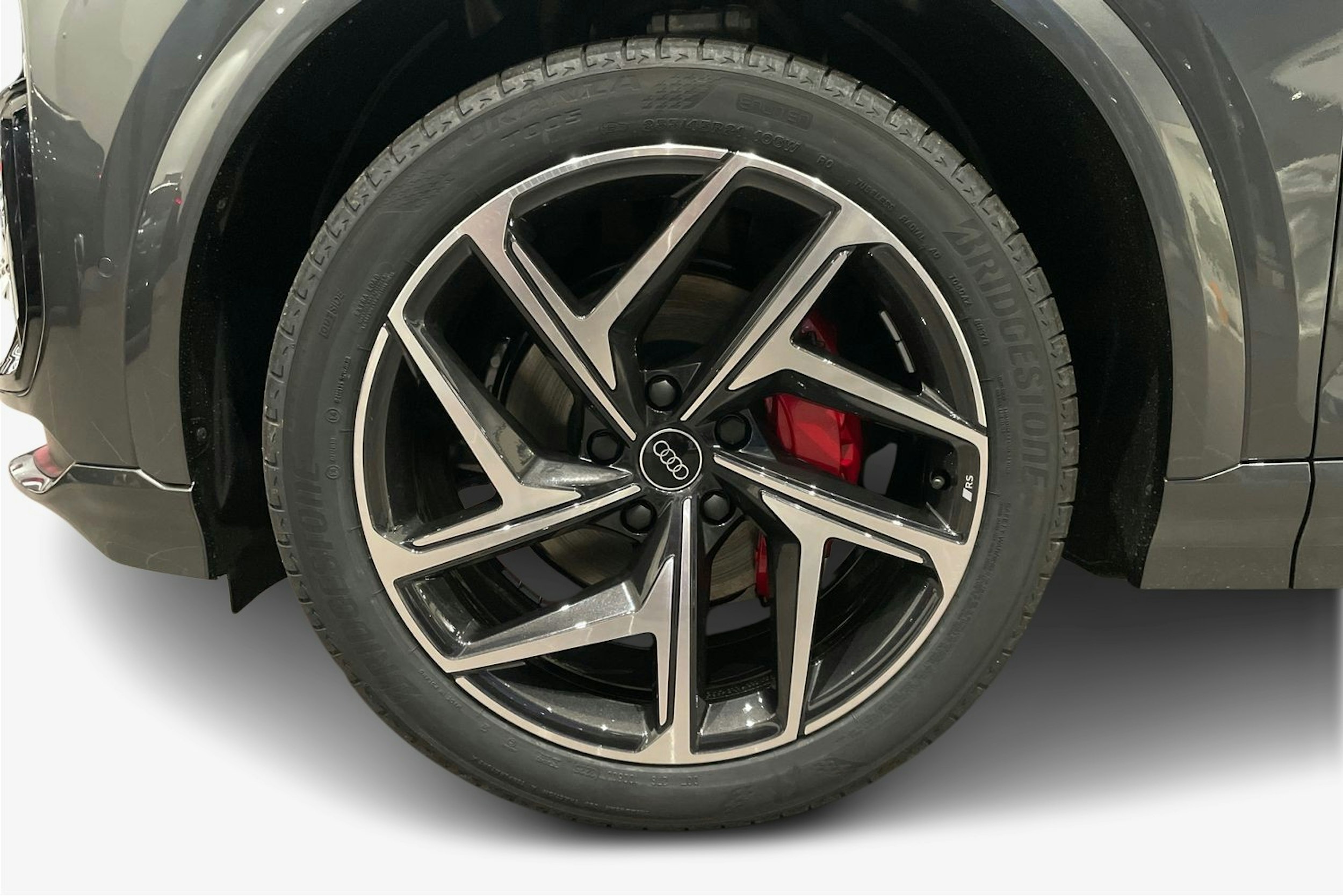 harmaa Audi Q6 e-tron 2025 kuva 9.