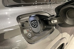 harmaa Audi Q6 e-tron 2025 kuva 21.