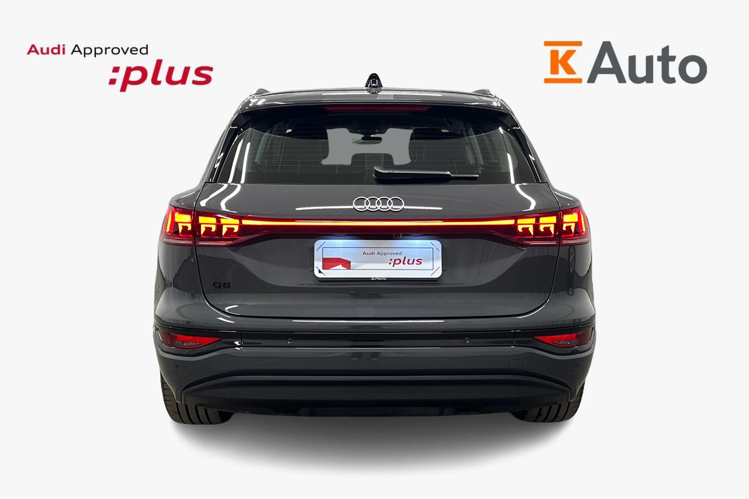 harmaa Audi Q6 e-tron 2025 kuva 3.