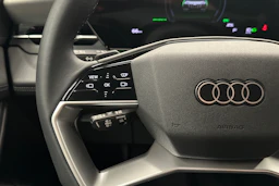 harmaa Audi Q6 e-tron 2025 kuva 11.