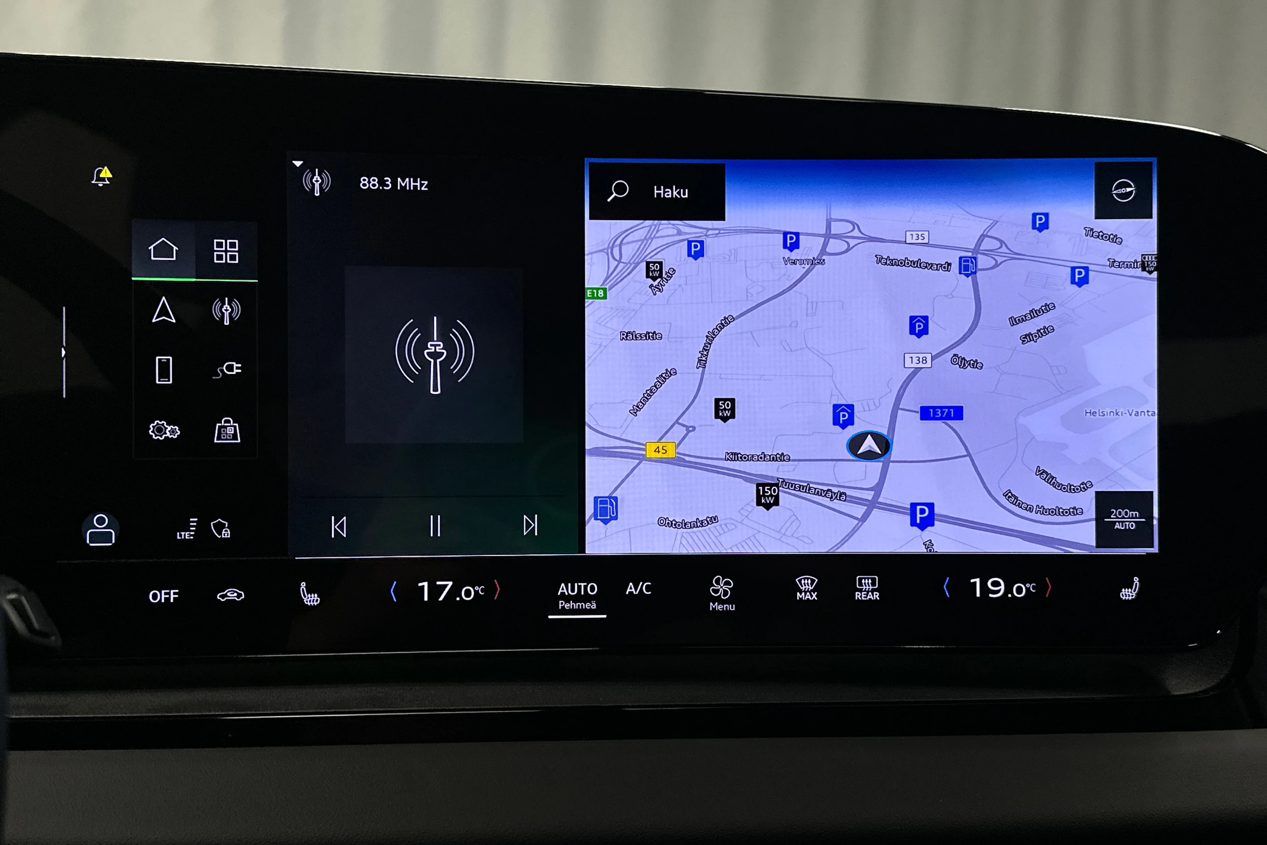 harmaa Audi Q6 e-tron 2025 kuva 16.