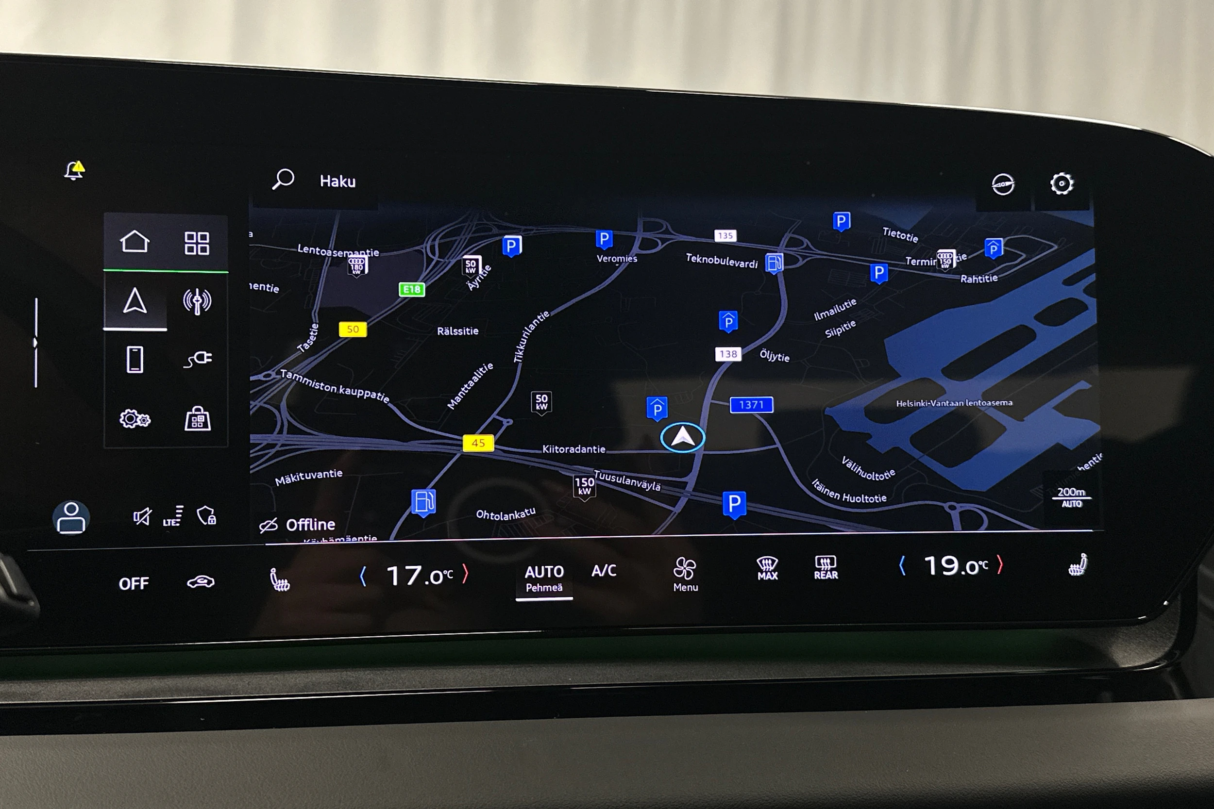 harmaa Audi Q6 e-tron 2025 kuva 18.