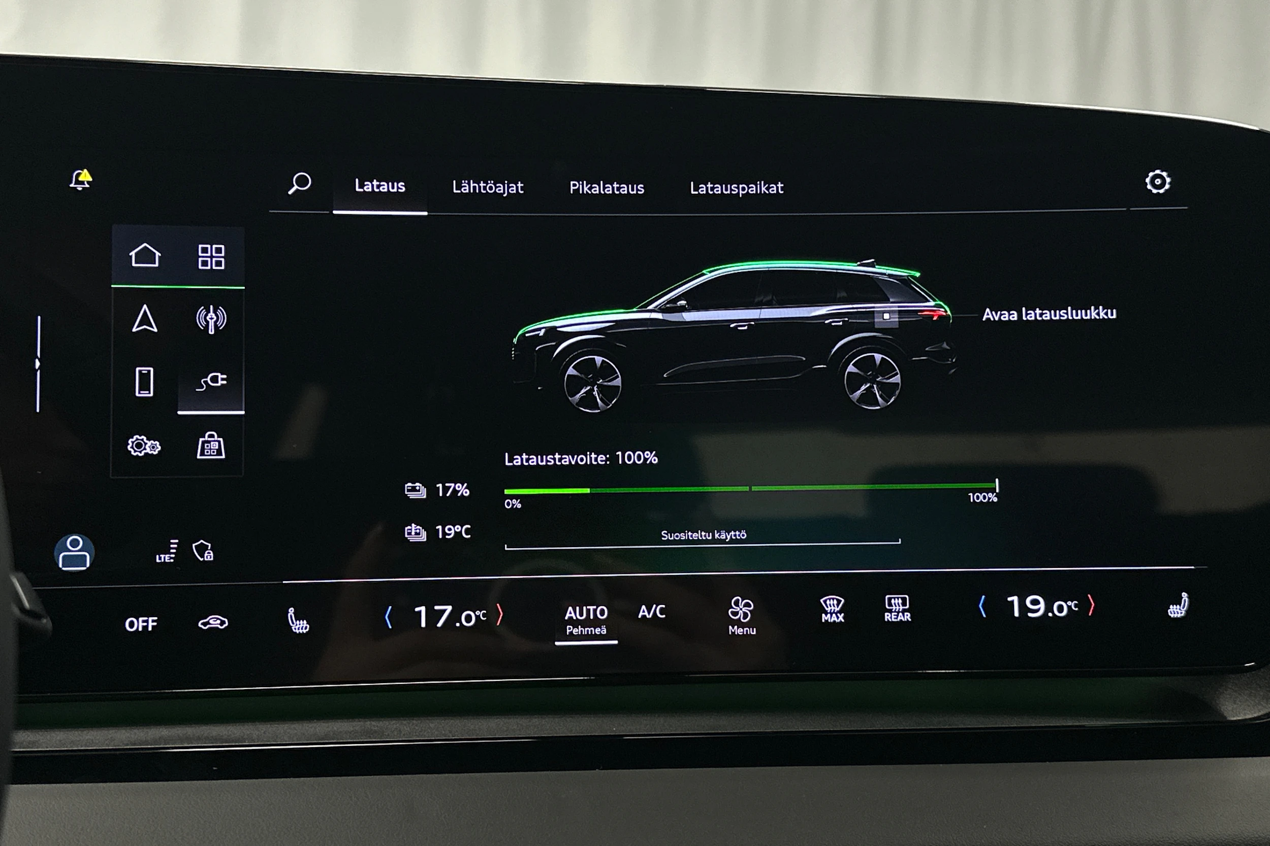 harmaa Audi Q6 e-tron 2025 kuva 23.