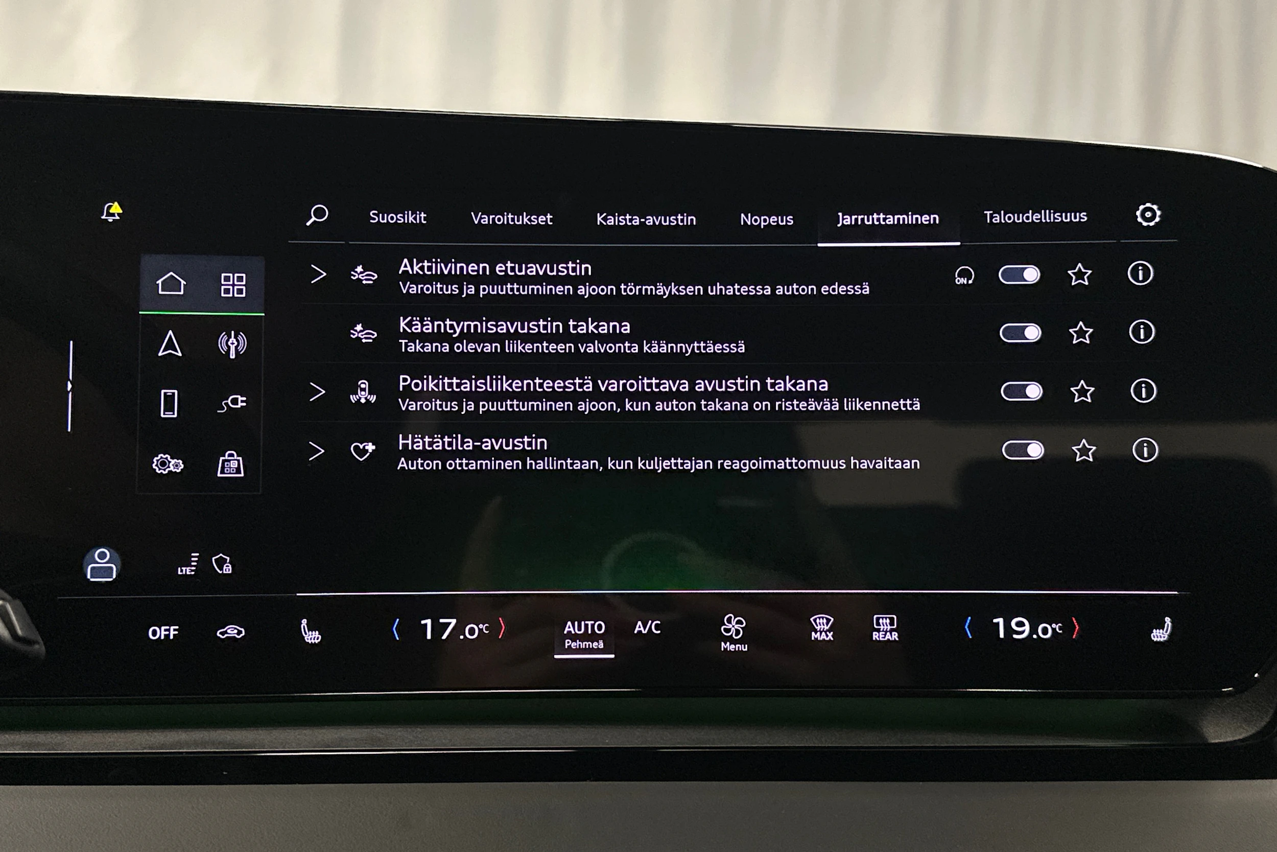 harmaa Audi Q6 e-tron 2025 kuva 27.