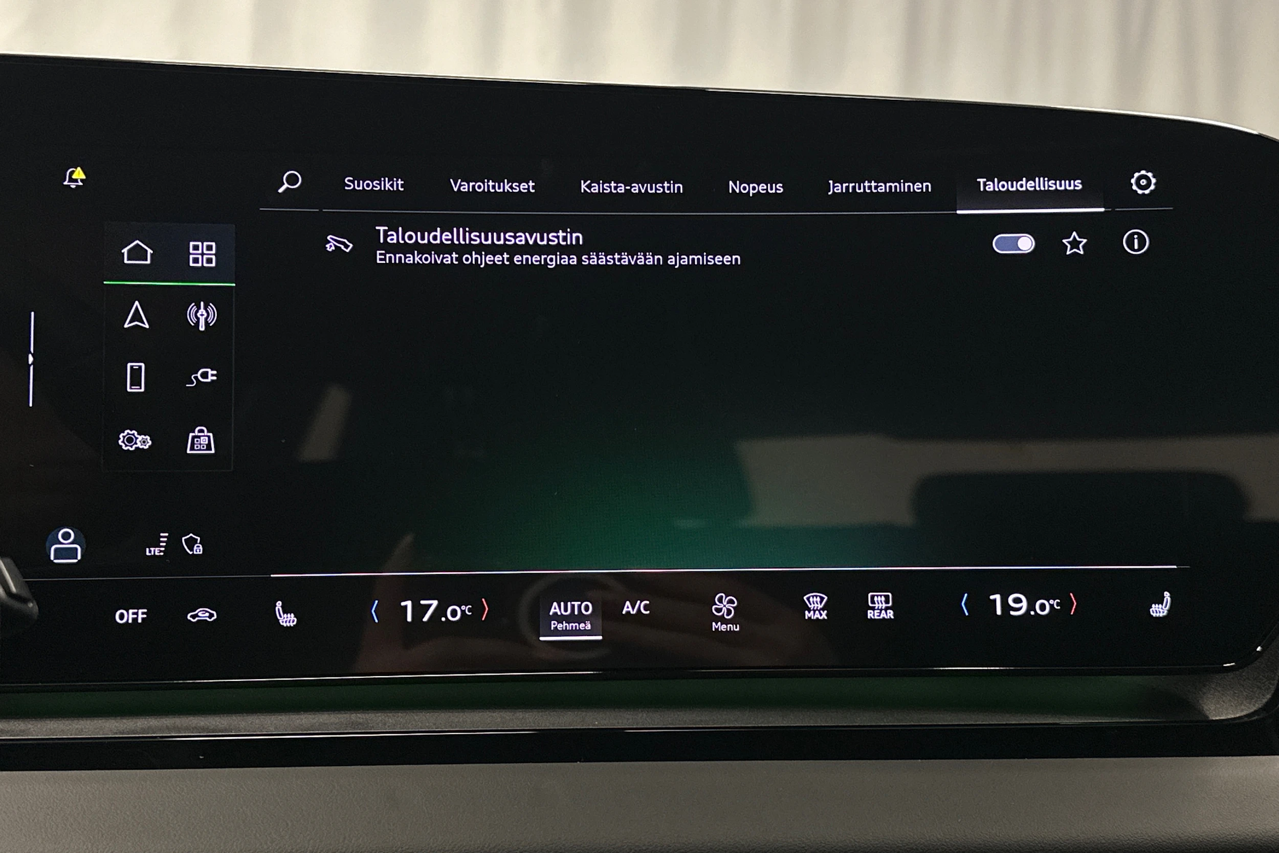 harmaa Audi Q6 e-tron 2025 kuva 28.