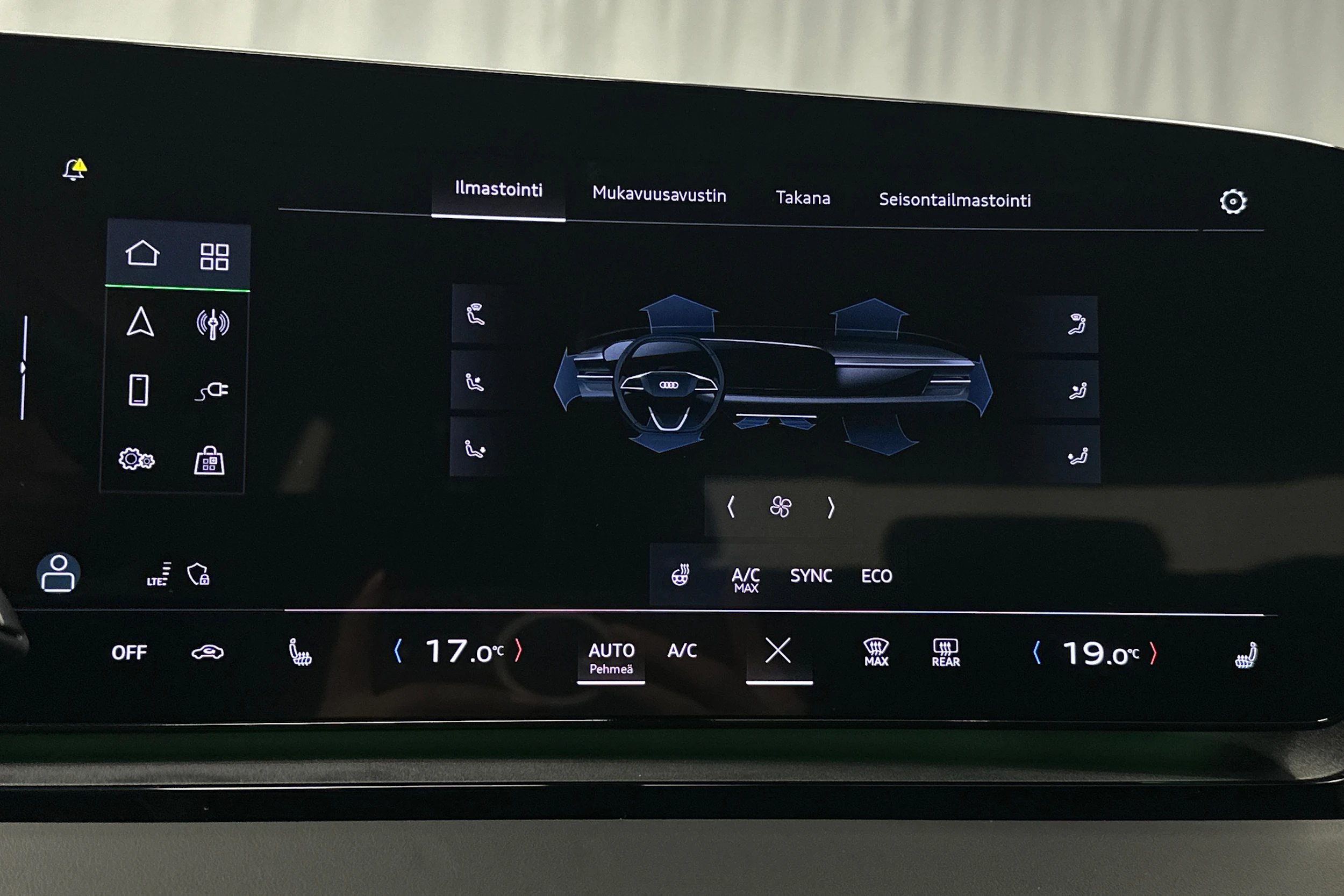 harmaa Audi Q6 e-tron 2025 kuva 29.