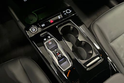 harmaa Audi Q6 e-tron 2025 kuva 33.