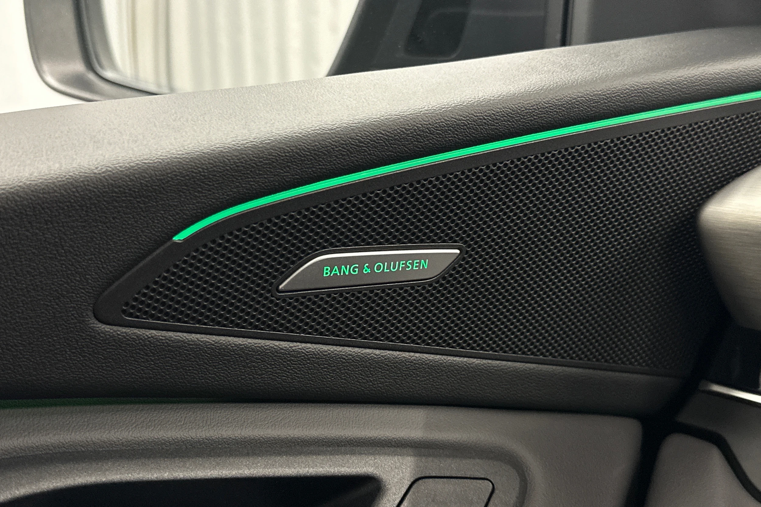 harmaa Audi Q6 e-tron 2025 kuva 34.