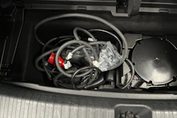 harmaa Audi Q6 e-tron 2025 kuva 38.