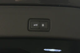 harmaa Audi Q6 e-tron 2025 kuva 39.