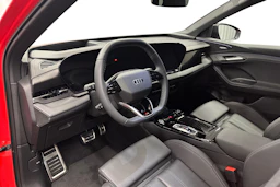 punainen Audi Q6 e-tron 2025 kuva 6.