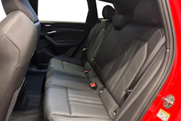 punainen Audi Q6 e-tron 2025 kuva 8.