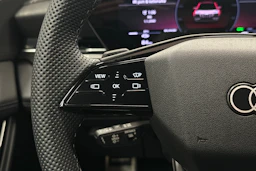 punainen Audi Q6 e-tron 2025 kuva 11.