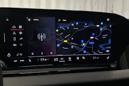 punainen Audi Q6 e-tron 2025 kuva 15.