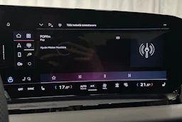 punainen Audi Q6 e-tron 2025 kuva 18.