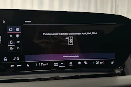 punainen Audi Q6 e-tron 2025 kuva 19.