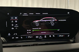 punainen Audi Q6 e-tron 2025 kuva 22.