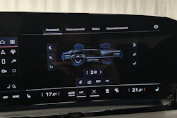 punainen Audi Q6 e-tron 2025 kuva 29.
