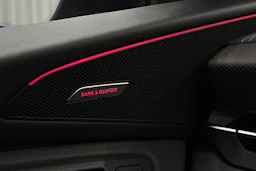 punainen Audi Q6 e-tron 2025 kuva 35.