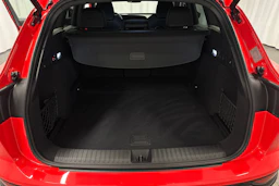 punainen Audi Q6 e-tron 2025 kuva 39.