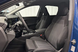 sininen Audi Q6 e-tron 2025 kuva 15.