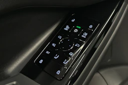 sininen Audi Q6 e-tron 2025 kuva 17.