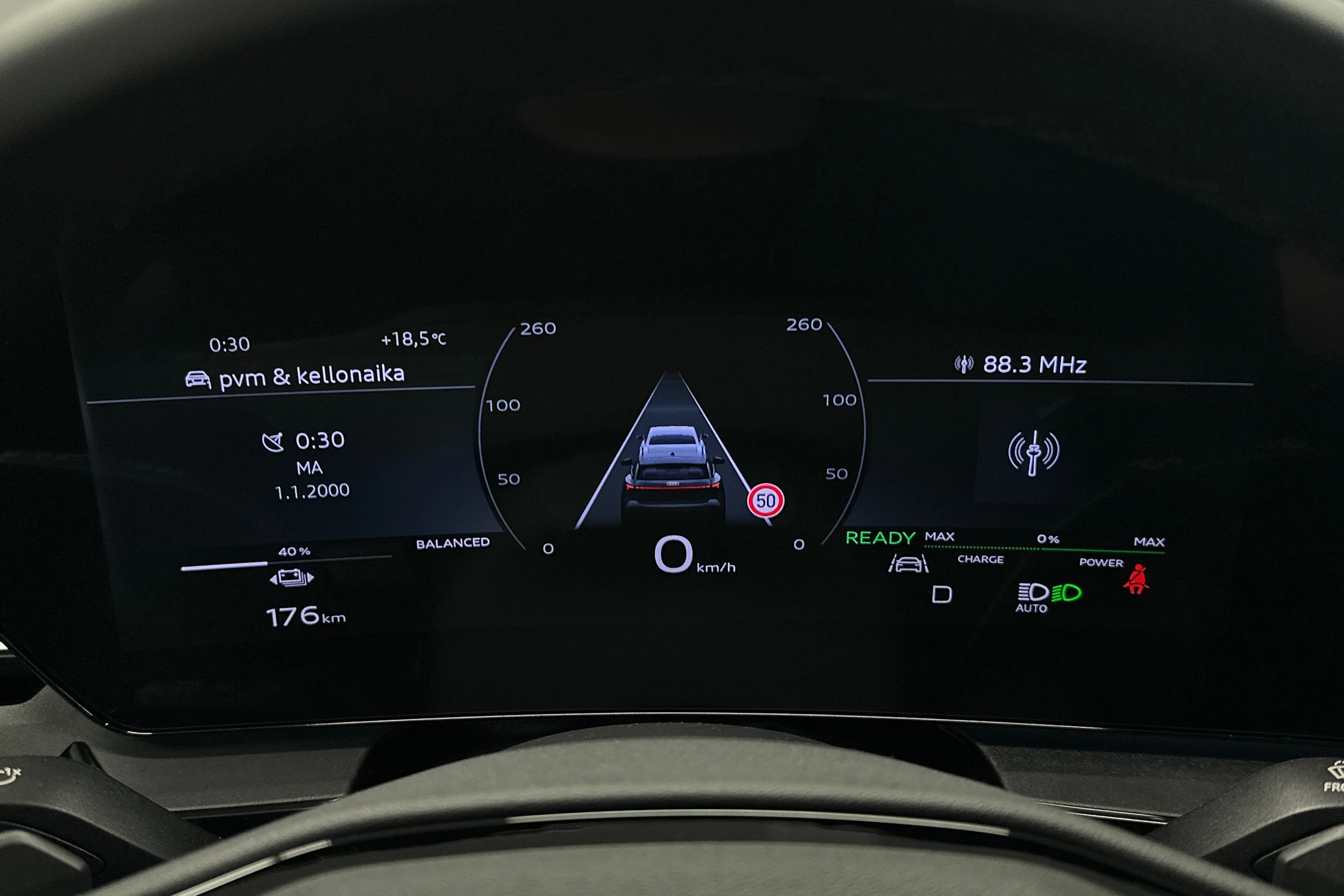 sininen Audi Q6 e-tron 2025 kuva 24.