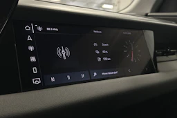 sininen Audi Q6 e-tron 2025 kuva 36.