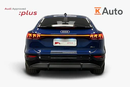 sininen Audi Q6 e-tron 2025 kuva 3.