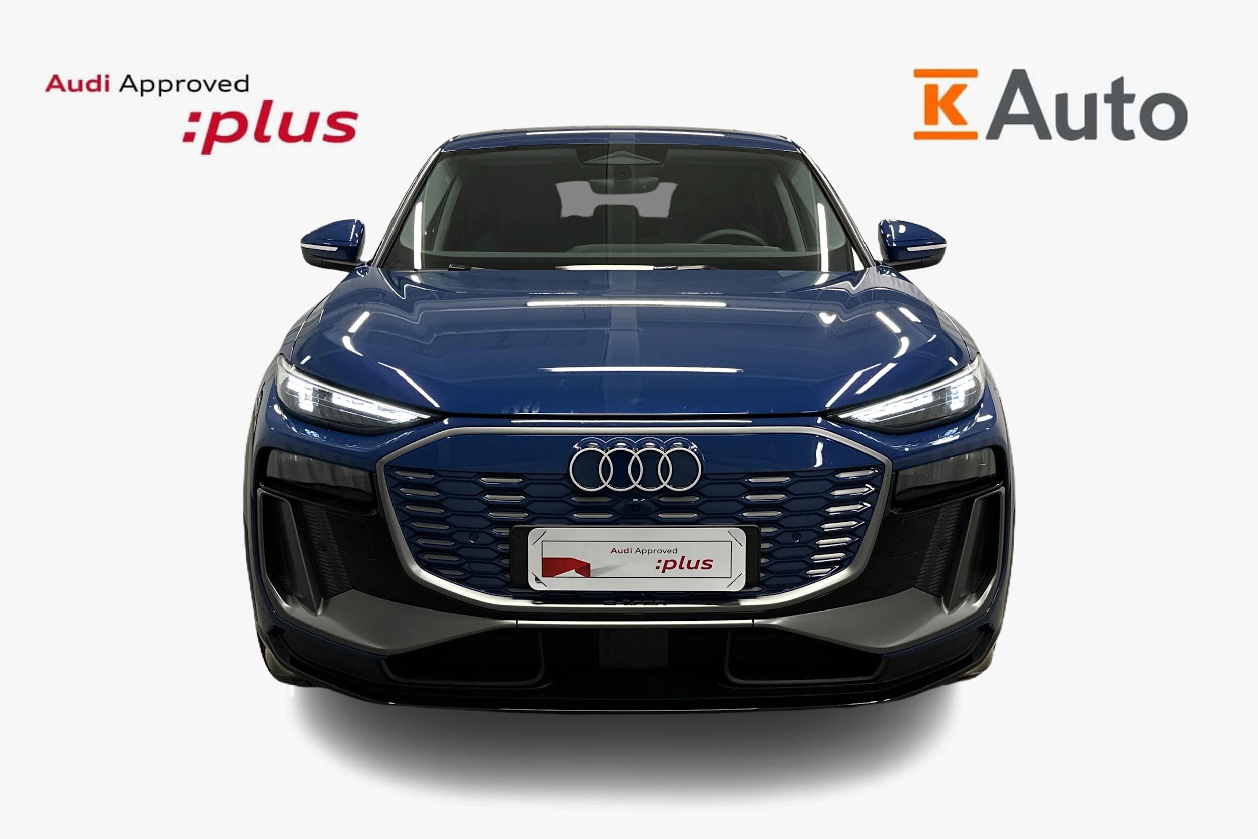 sininen Audi Q6 e-tron 2025 kuva 4.