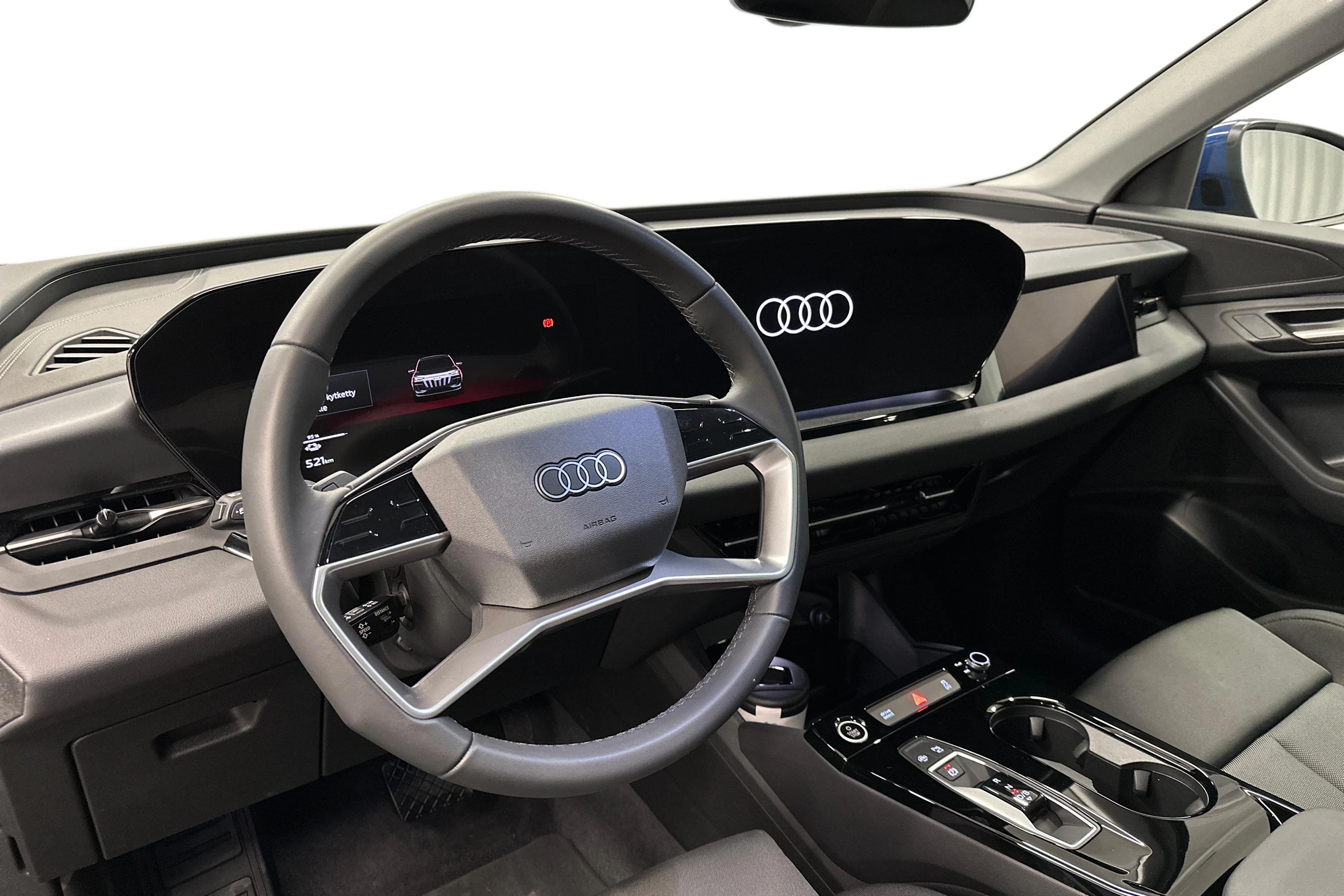 sininen Audi Q6 e-tron 2025 kuva 6.