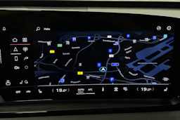sininen Audi Q6 e-tron 2025 kuva 19.