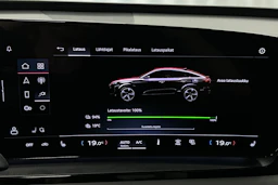 sininen Audi Q6 e-tron 2025 kuva 23.