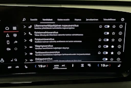 sininen Audi Q6 e-tron 2025 kuva 24.