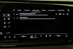 sininen Audi Q6 e-tron 2025 kuva 25.