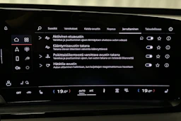 sininen Audi Q6 e-tron 2025 kuva 27.