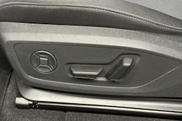 sininen Audi Q6 e-tron 2025 kuva 35.